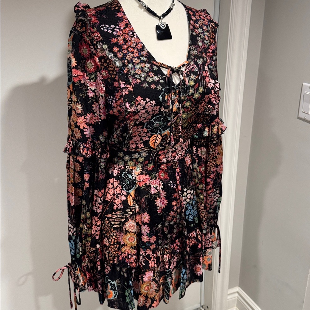 TED BAKER LONDON DRESS